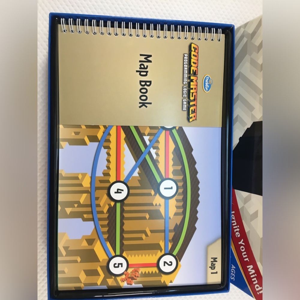 ThinkFun Code Master Programming Logic Game  Ages 8+ Minecraft Style Puzzles - Picture 2 of 10